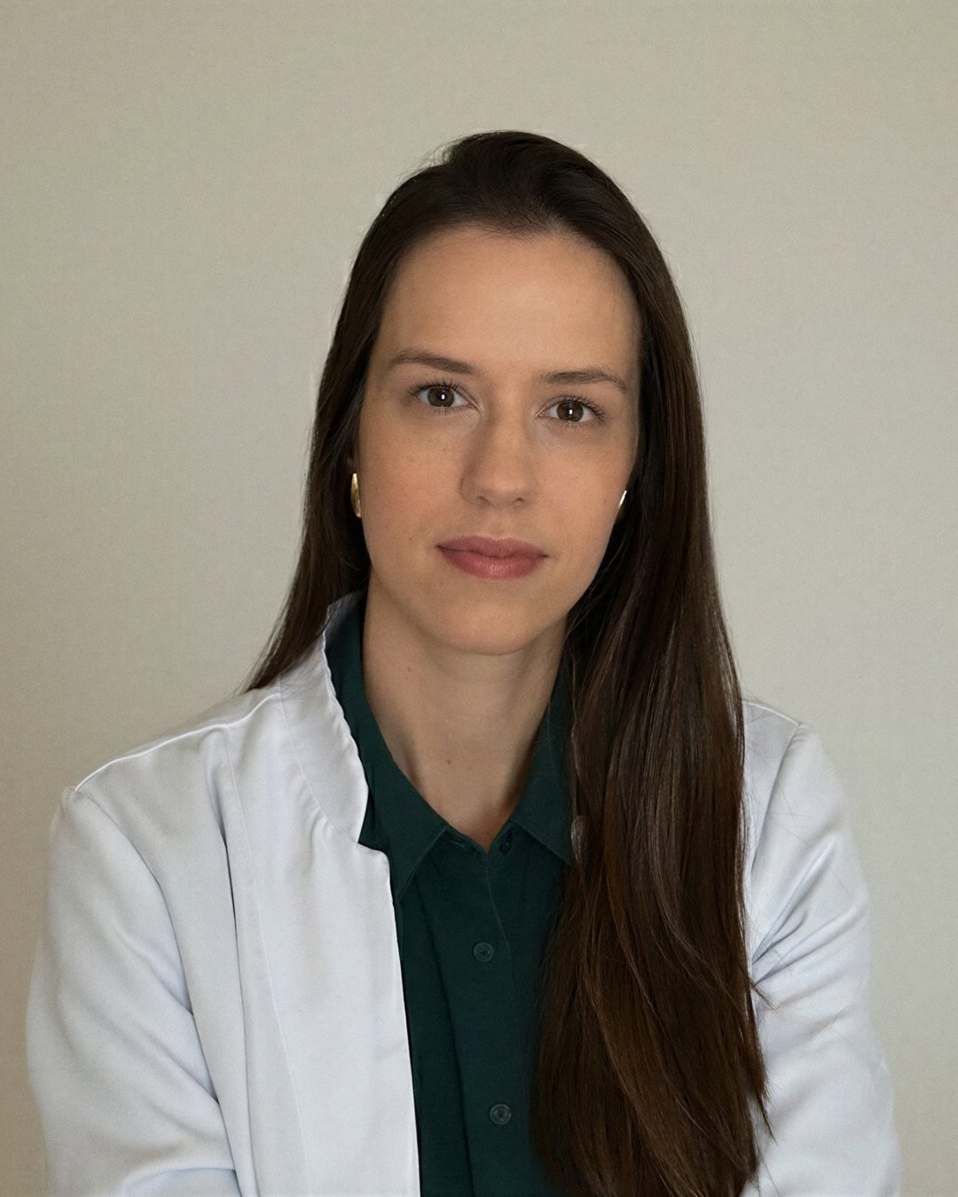 Retrato da Dra. Flávia Irber, médica psiquiatra